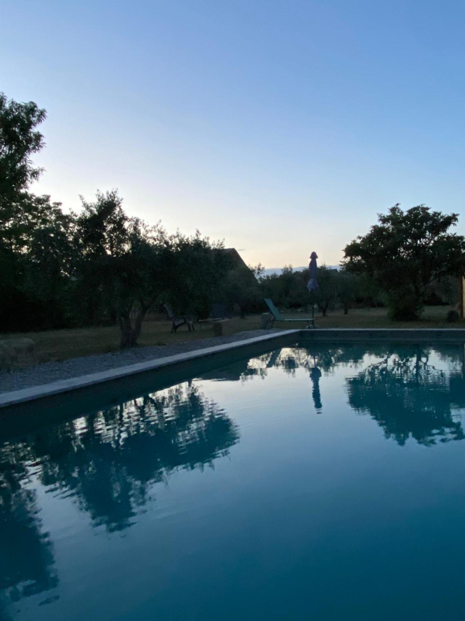 Le Nomade En Provence Bed and Breakfast Bouchet  Eksteriør billede
